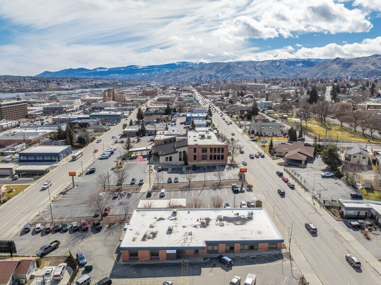 More Photos Of 325 Chelan Ave, Wenatchee Office For Lease