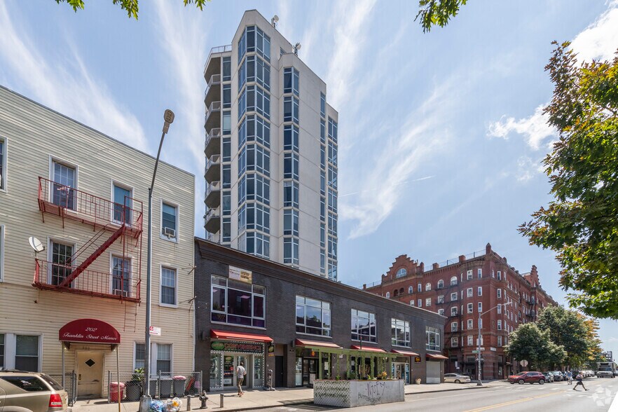 More Photos Of 200 Franklin St, Brooklyn Apartments For Lease