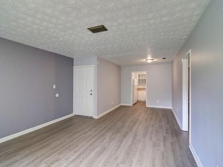 More Photos Of 7011 San Ramon Pl, Tampa Apartments For Sale