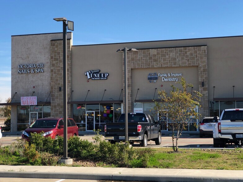 Primary Photo Of 2111 W Parkwood Ave, Friendswood Storefront Retail Office For Lease
