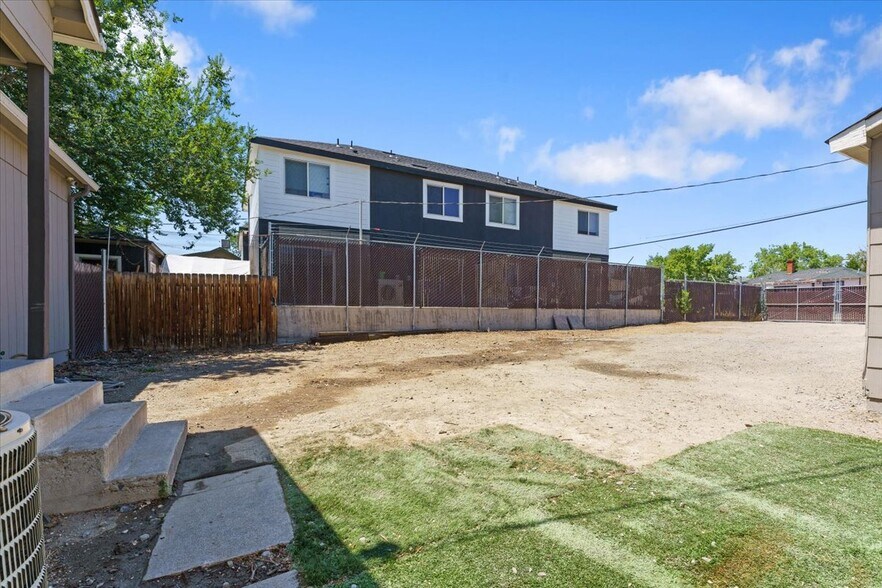 More Photos Of 277 Vassar St, Reno Freestanding For Sale