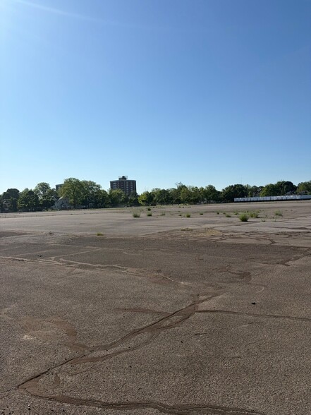 More Photos Of 95 Ames St, Rochester Land For Lease