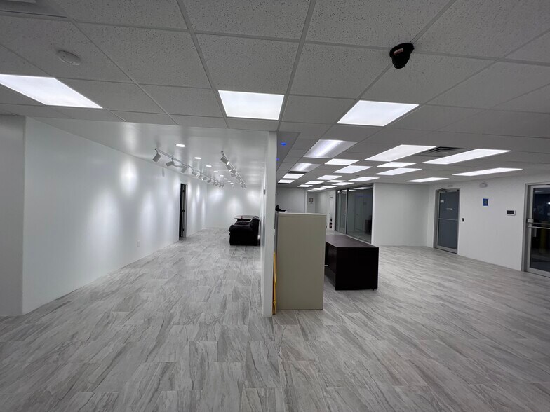 More Photos Of 2275 Airport Interchange Ave, Memphis Flex For Lease