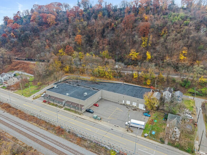More Photos Of 2707 W Carson St, Pittsburgh Warehouse For Sale