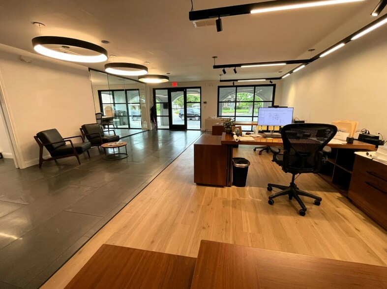 More Photos Of 323 S Fannin Ave, Tyler Medical For Lease