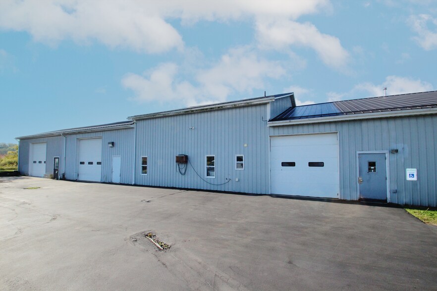 More Photos Of 3683 Pearl Rd, Medina Warehouse For Lease