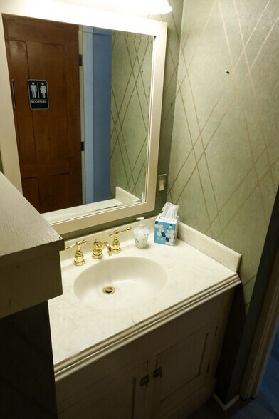 More Photos Of 200 Brookstown Ave, Winston-Salem Loft Creative Space For Lease