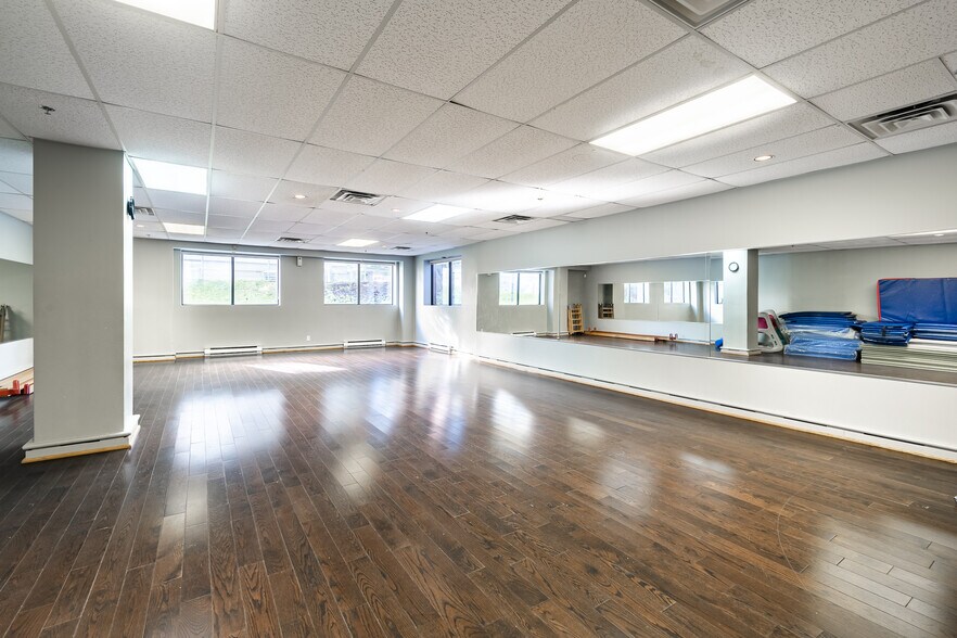 More Photos Of 9120-9140 Boul Perras, Montréal Apartments For Sale