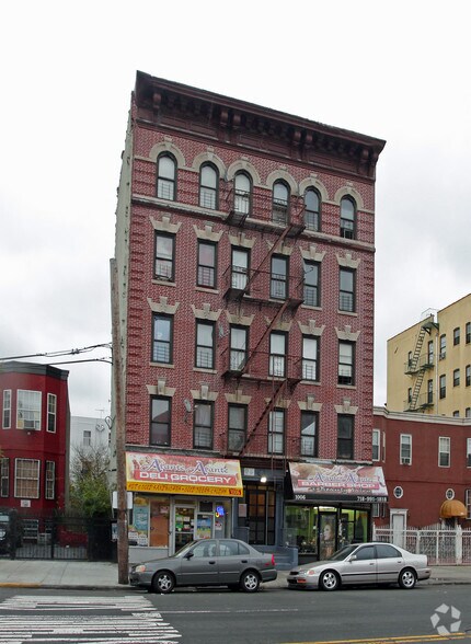 More Photos Of 1006 Intervale Ave, Bronx Storefront Retail Residential For Lease