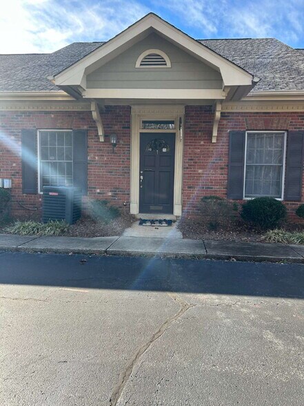 More Photos Of 701 W Main St, Jamestown Office For Lease