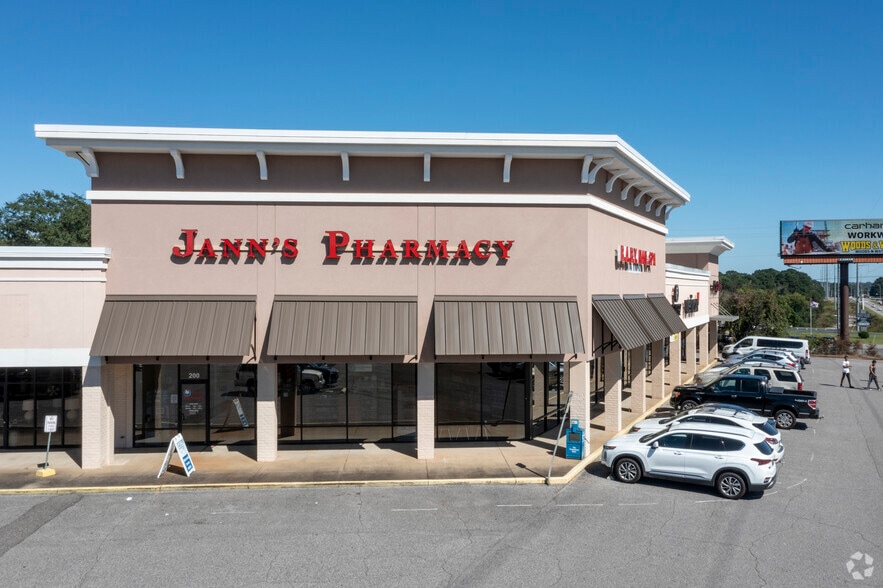 More Photos Of 1825 McFarland Blvd N, Tuscaloosa Unknown For Lease