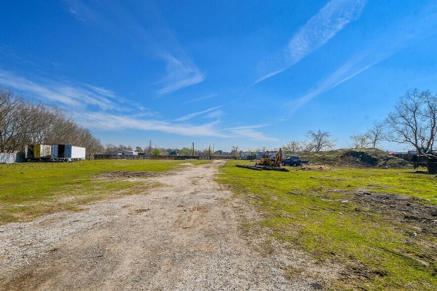 More Photos Of 1760 Allen Genoa Rd, Houston Land For Sale