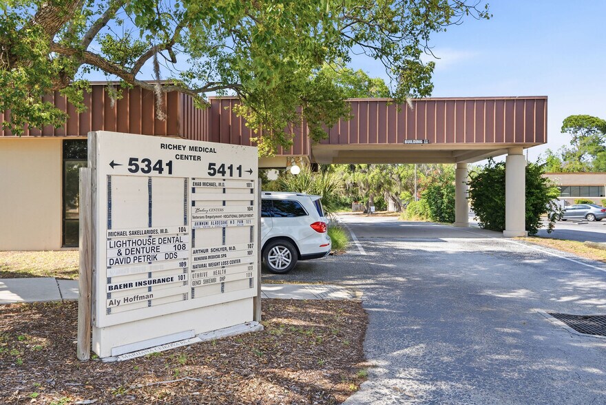 More Photos Of 5341 Grand Blvd, New Port Richey Medical For Lease