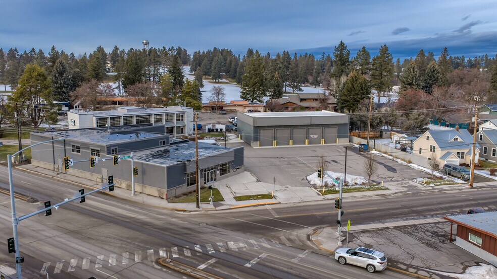 More Photos Of 115 1/2 W Wyoming St, Kalispell Showroom For Lease