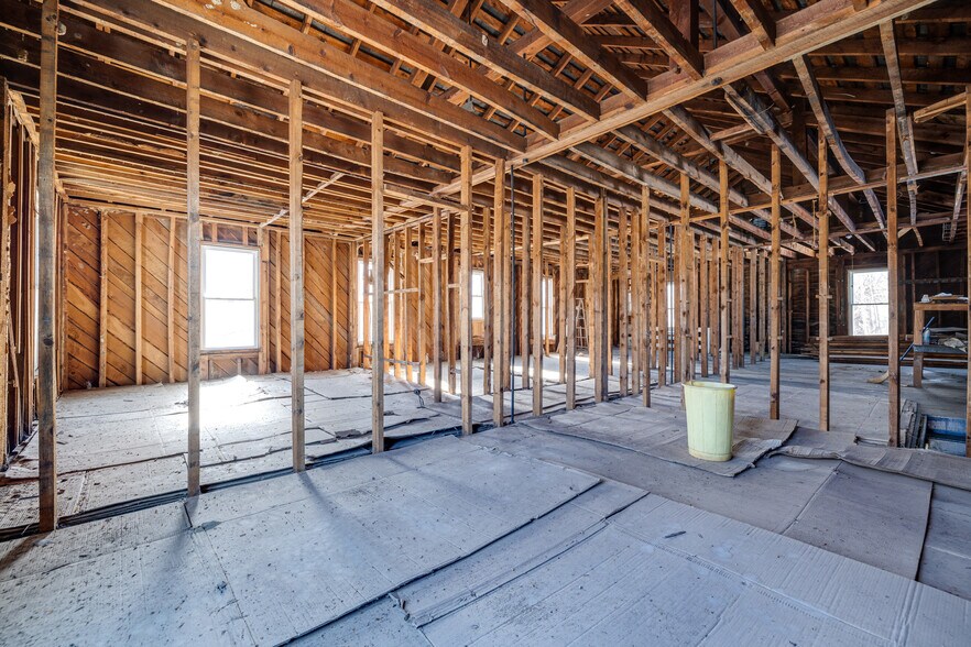 More Photos Of 164 Orchard dr, Timberville Light Distribution For Sale