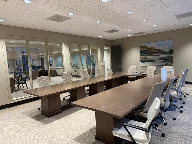More Photos Of 5960 N Point Pky, Alpharetta Bank For Sale