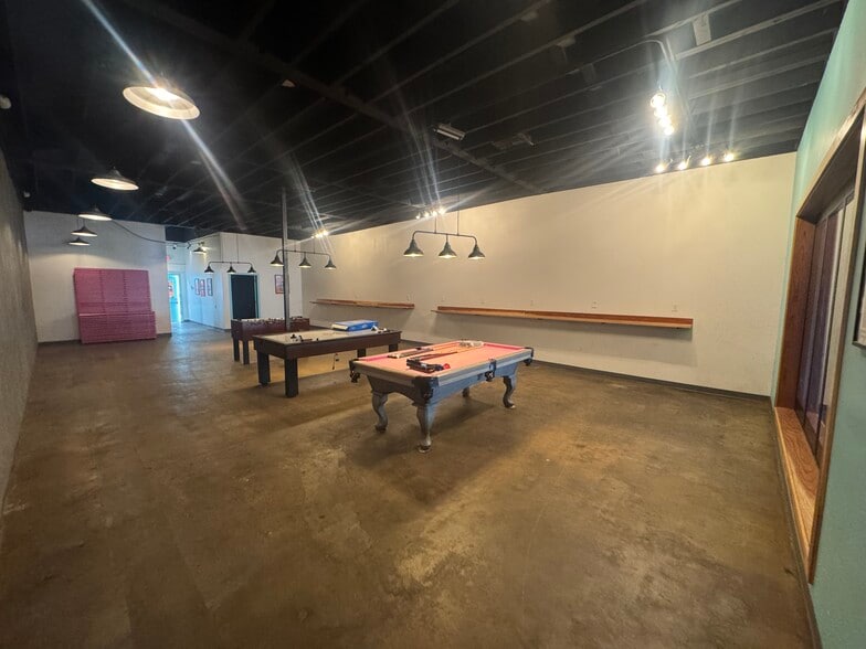 More Photos Of 4845-4847 Newport Ave, San Diego Storefront For Lease