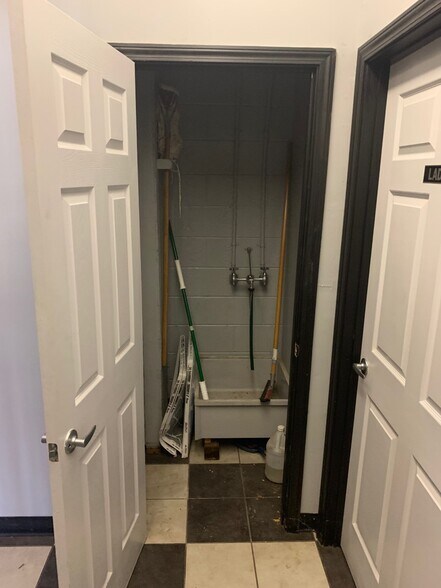 More Photos Of 1575 Reed Creek Hwy, Hartwell Self Storage For Sale