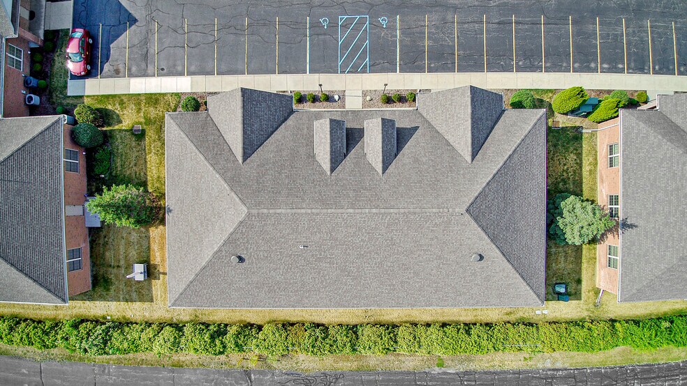 More Photos Of 2720 Centennial Rd, Toledo Office For Sale