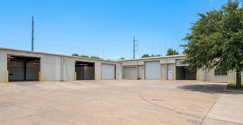 Primary Photo Of 1201 S Cedar Hill Rd, Cedar Hill Manufacturing For Lease