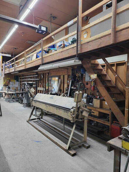 More Photos Of 3180 Genesee St, Buffalo Warehouse For Sale