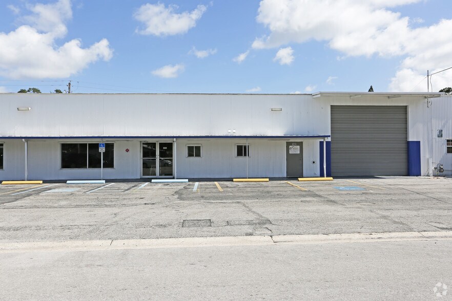More Photos Of 1266 28th Ave, Bradenton Warehouse For Lease