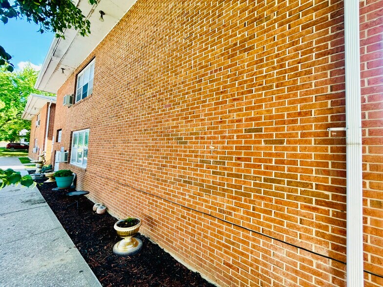 More Photos Of 207 S 5th St, Louisiana Multifamily For Sale