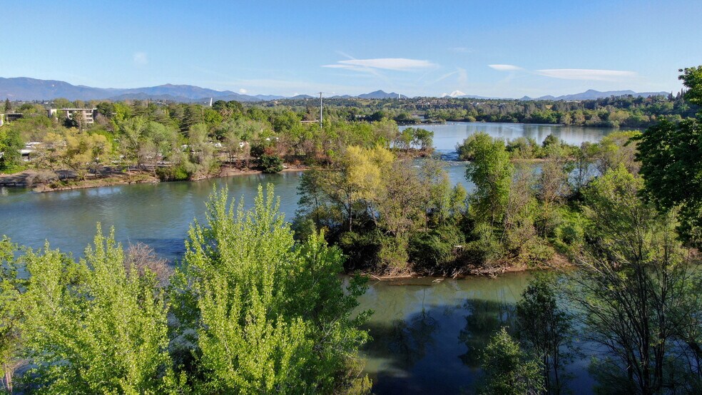 More Photos Of 202 Hemsted Dr, Redding Restaurant For Sale