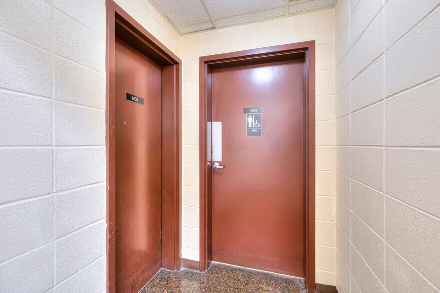 More Photos Of 410 W Liberty St, Sumter Office Residential For Sale