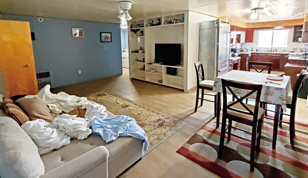 More Photos Of 1202 Castle Rock St, Quinter Hotel For Sale
