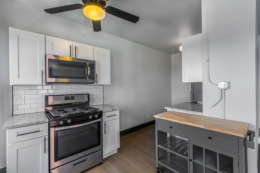 More Photos Of 5200 N Sheridan Rd, Chicago Apartments For Lease