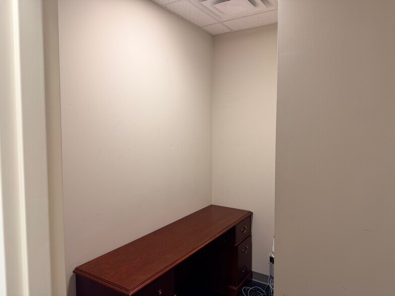 More Photos Of 204 E Innes St, Salisbury Office For Lease