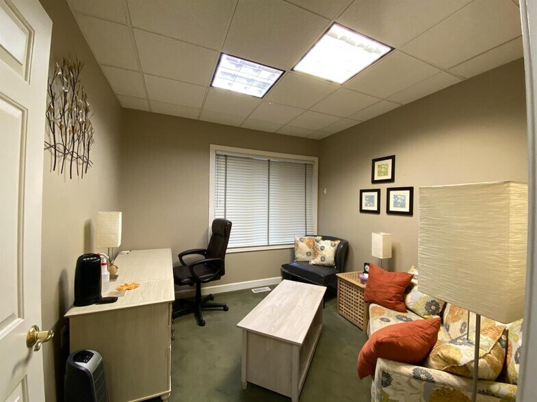 More Photos Of 131-137 Keveling Dr, Saline Medical For Sale
