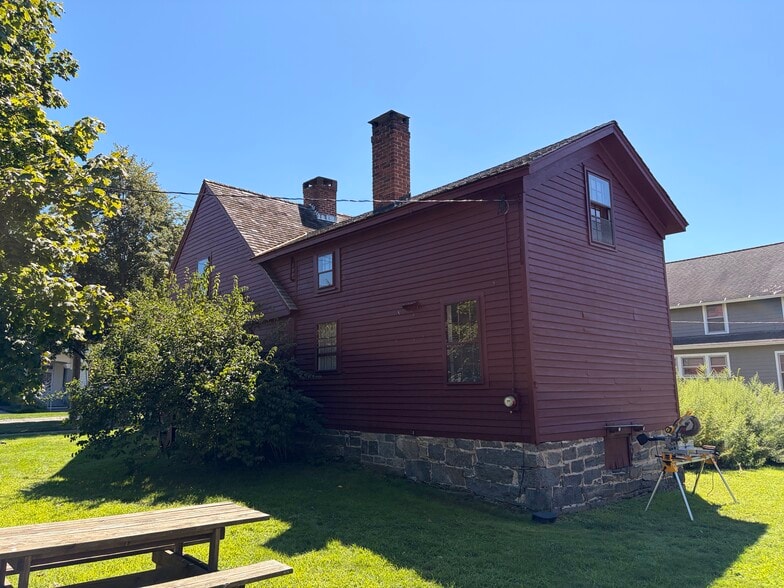 More Photos Of 91 Wall St, Madison Office For Lease