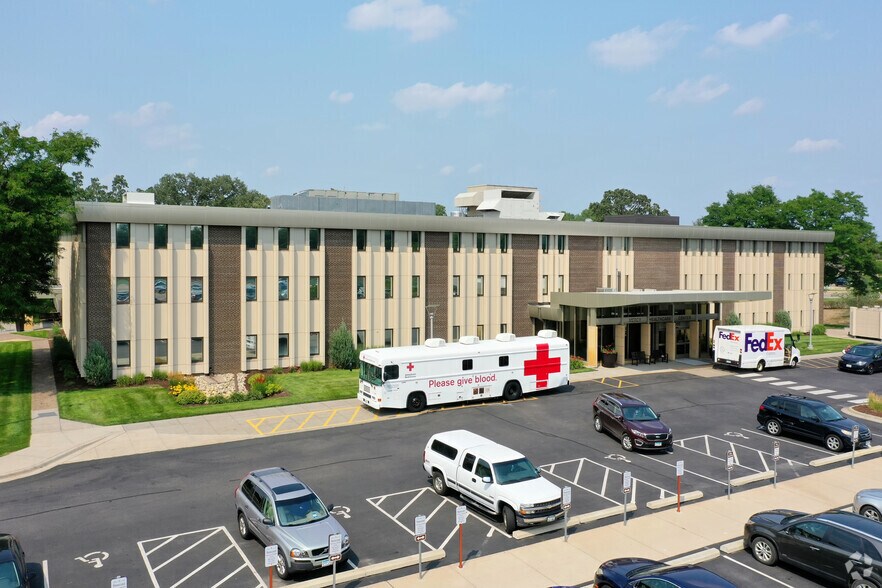Primary Photo Of 3860-3960 Coon Rapids Blvd NW, Coon Rapids Medical For Lease