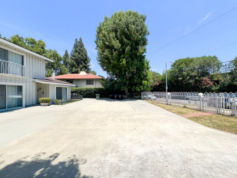 More Photos Of 4747 Orion Ave, Sherman Oaks Multifamily For Sale