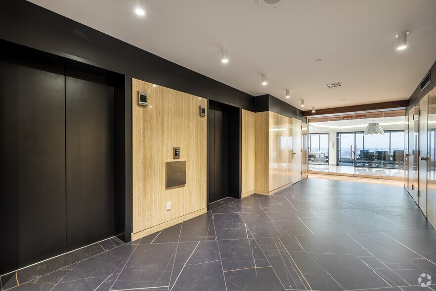 More Photos Of 3400 Boul De Maisonneuve O, Montréal Unknown For Lease