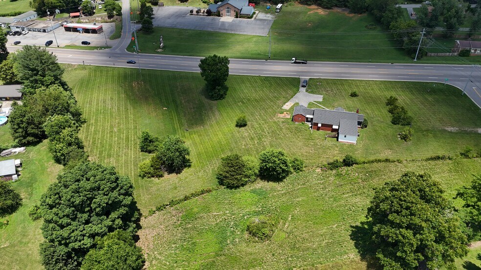 More Photos Of 5207 N Roan St, Gray Specialty For Sale