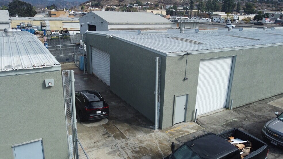 More Photos Of 11440 N Woodside Ave, Santee Service For Lease