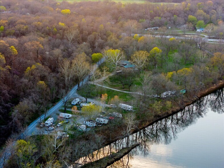 More Photos Of 9596 N 447 Rd, Spavinaw Trailer Camper Park For Sale