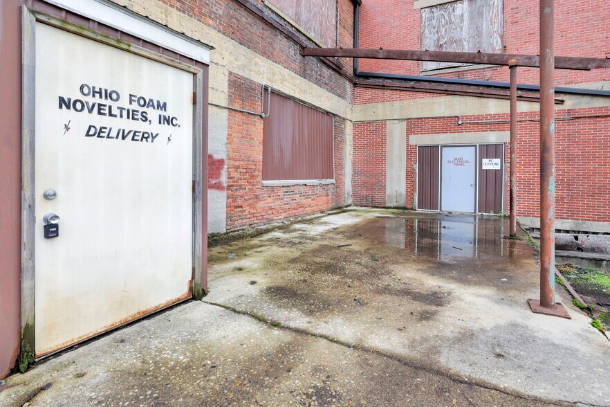 More Photos Of 435 N Elizabeth St, Lima Warehouse For Sale