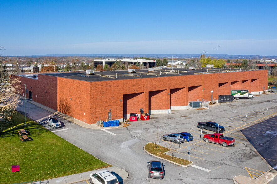 More Photos Of 359 Terry Fox Dr, Ottawa Warehouse For Lease