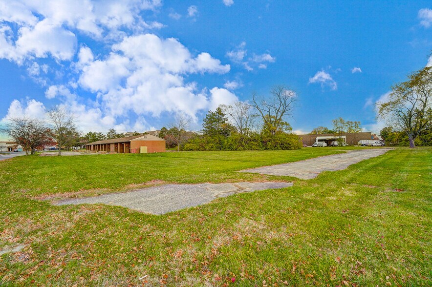 More Photos Of 133 W Hebble Ave, Fairborn Carwash For Sale