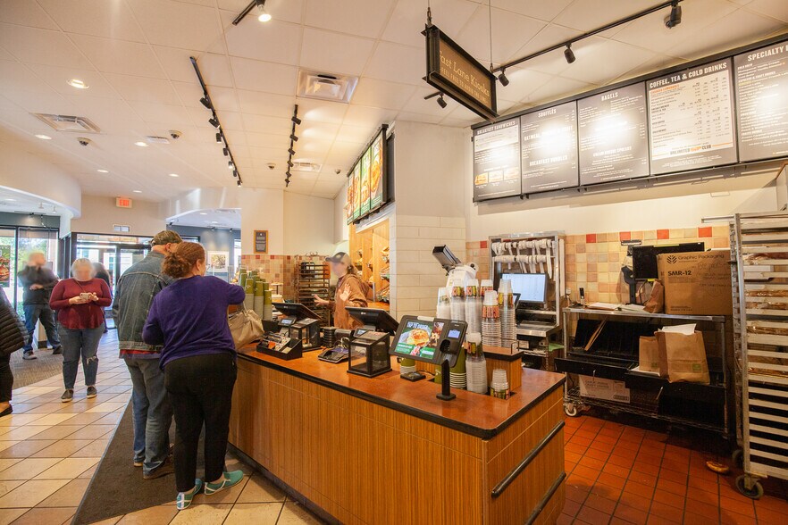 More Photos Of 5340 Jackson Rd, Ann Arbor Restaurant For Sale