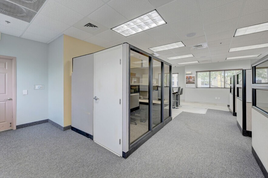 More Photos Of 2957 W Cypress Creek Rd, Fort Lauderdale Office For Sale