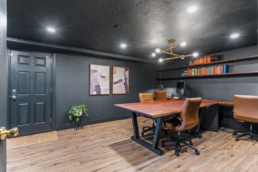 More Photos Of 1191 Capitol St NE, Salem Office For Sale