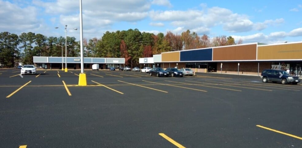 Primary Photo Of 2733-2793 S Crater Rd, Petersburg Unknown For Lease