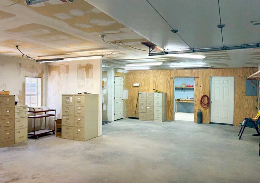 More Photos Of 301 E Calvary Rd, Fort Davis Specialty For Sale