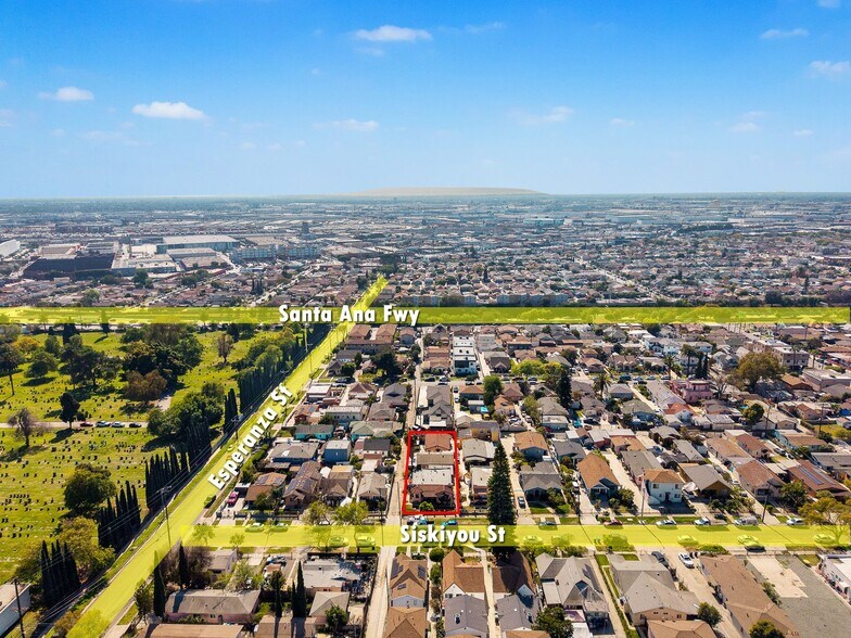 More Photos Of 3560 Siskiyou St, Los Angeles Apartments For Sale