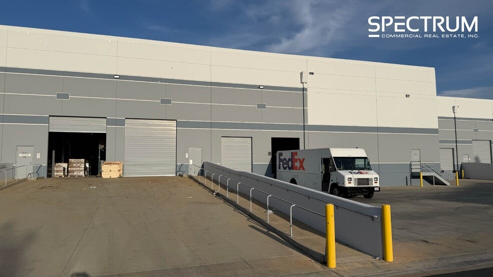 More Photos Of 28381 Constellation Rd, Valencia Manufacturing For Lease